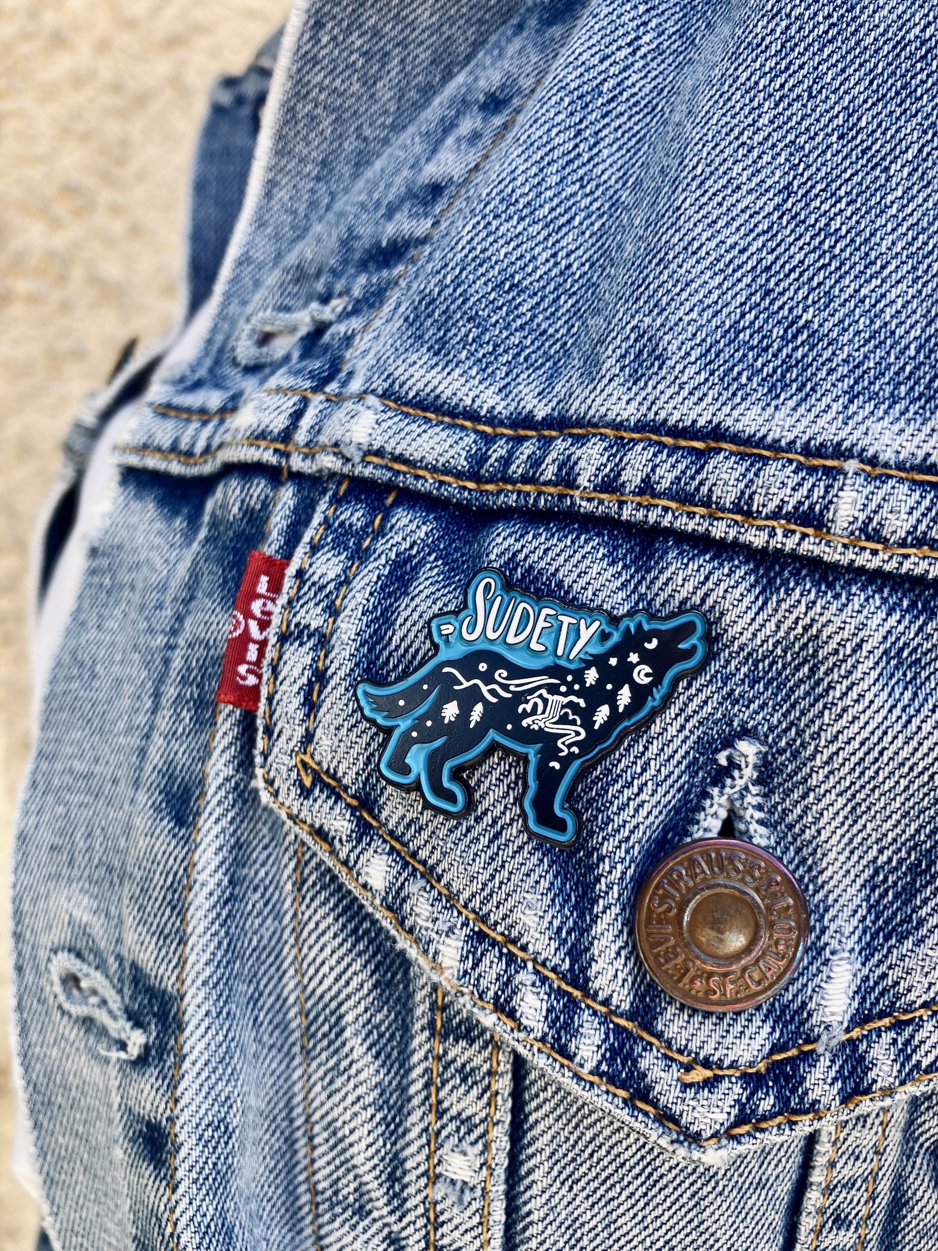 Przypinka Wilk Sudety – Galeria Kotlina